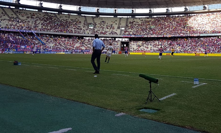 Ceni detona gramado do CastelÃ£o: 