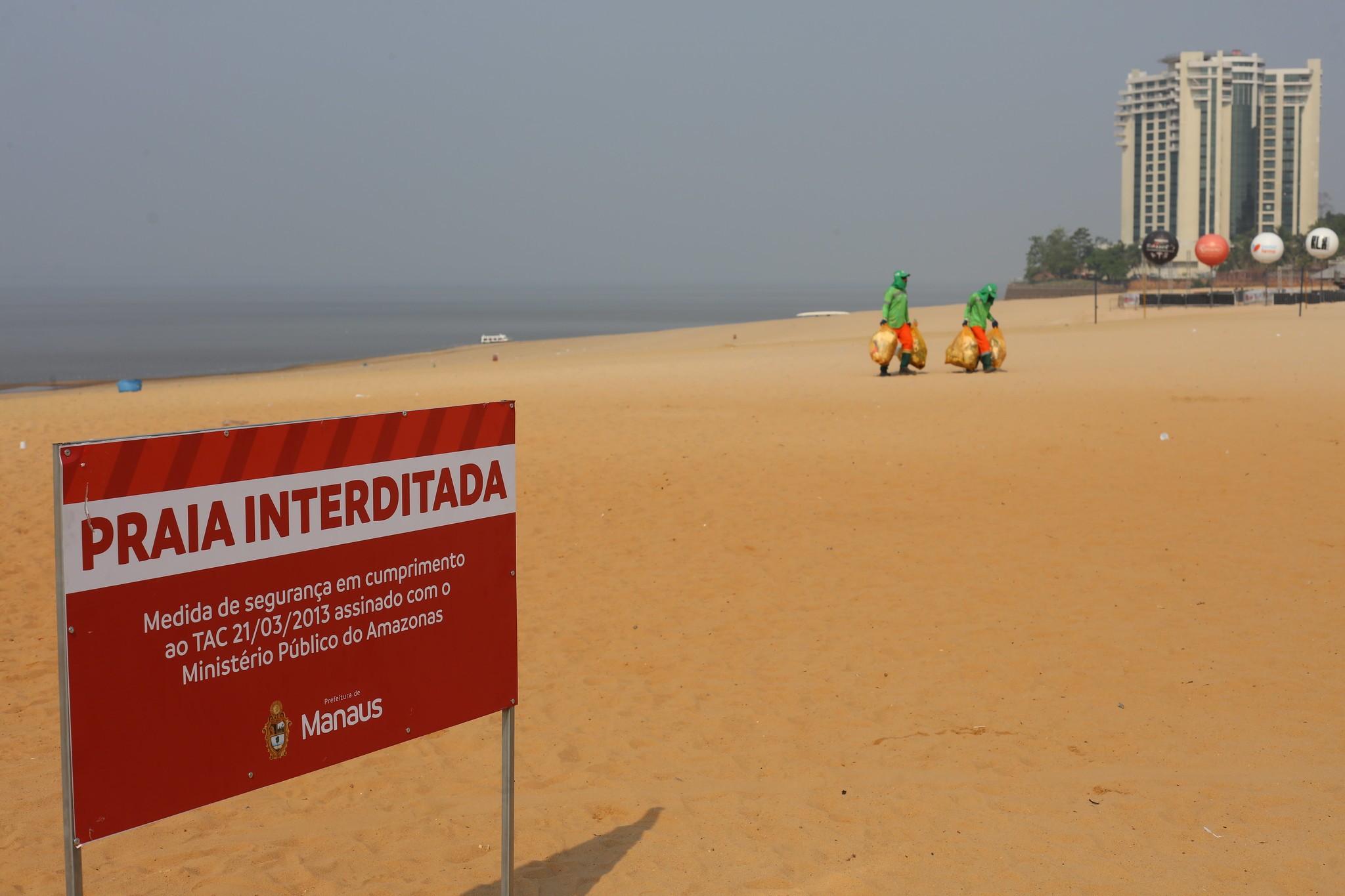 Auxílio com parcelas de R$ 1 mil é anunciado para comerciantes afetados pelo fechamento da praia da Ponta Negra, em Manaus