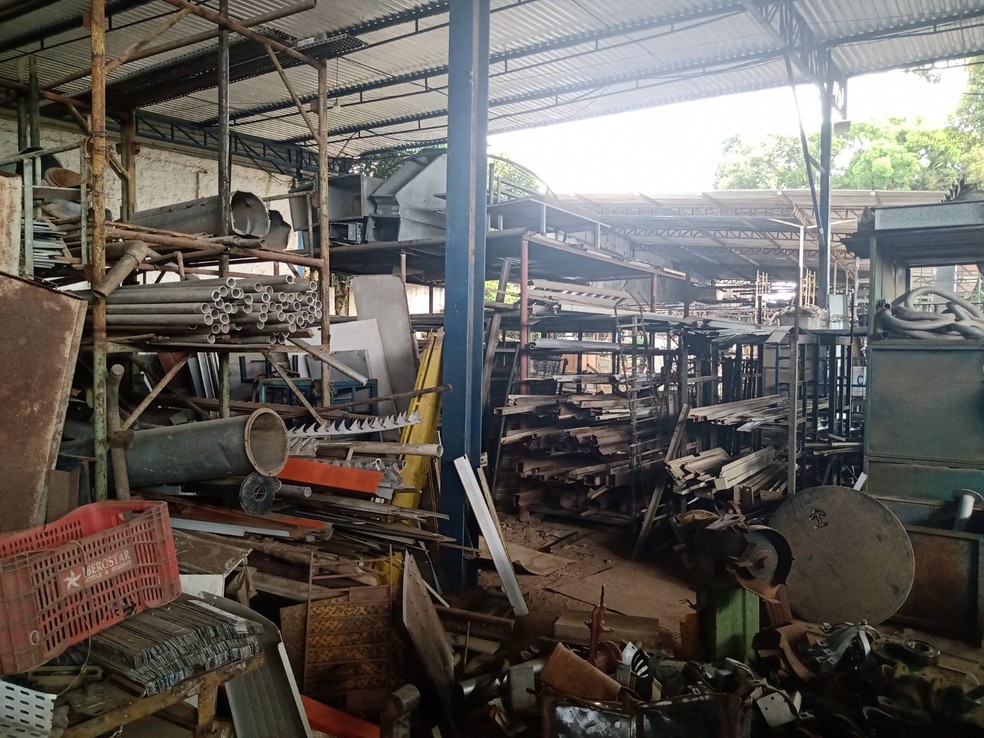 Ao todo, 5 empresas de revenda foram vistoriadas em Salvador. &mdash; Foto: SSP-BA
