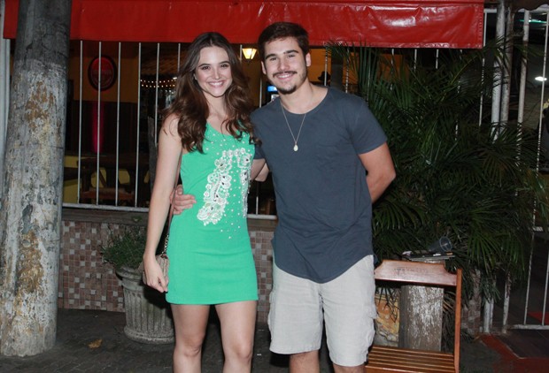 Juliana Paiva e Nicolas Prattes (Foto: Thyago Andrade / Brazilnews)