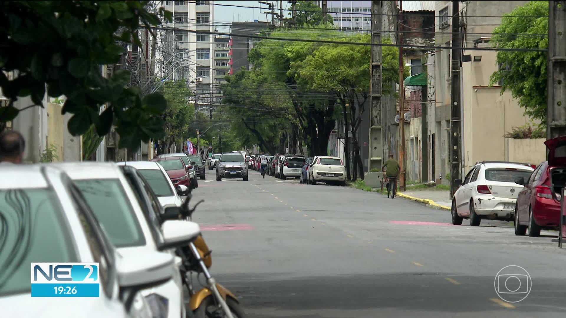 Moradores denunciam rotina de medo com assaltos em Santo Amaro, no Centro do Recife