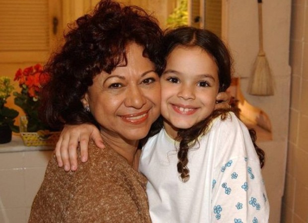 Em seu trabalho mais marcante na TV, Manoelita Lustosa contracenou com Bruna Marquezine na novela 'Mulheres Apaixonadas' (2003) (Foto: Divulgação/TV Globo)