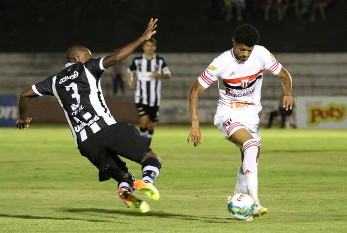 Botafogo-SP x ABC - Tiago Marques - Léo Fortunato (Foto: Rogério Moroti/Agência Botafogo)