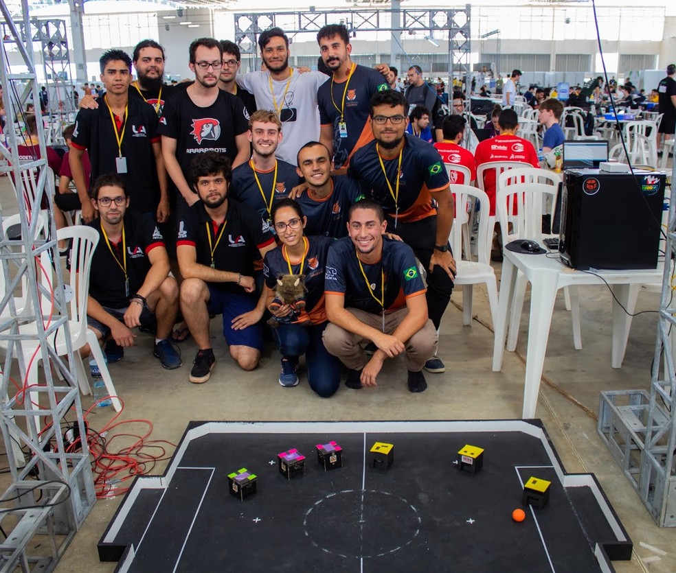 Grupo de robótica da USP conquistou quarta colocação na categoria para robôs de muito pequeno porte — Foto: Henrique Megid/Warthog Robotics/Divulgação