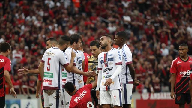 Toledo fez o jogo ficar bastante complicado para o Athletico