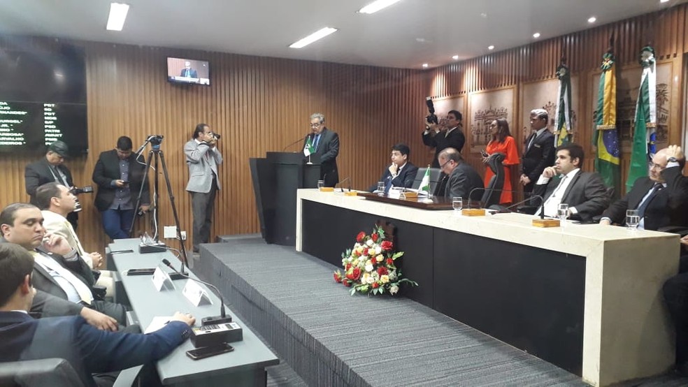 O prefeito de Natal, Álvaro Dias (MDB), falou sobre o Plano Diretor na Câmara Municipal durante a leitura da mensagem anual aos vereadores — Foto: Julianne Barreto/Inter TV Cabugi