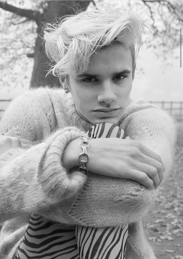 Romeo Beckham para  LUomo Vogue (Foto:  @MertAlas & @MacPiggott)