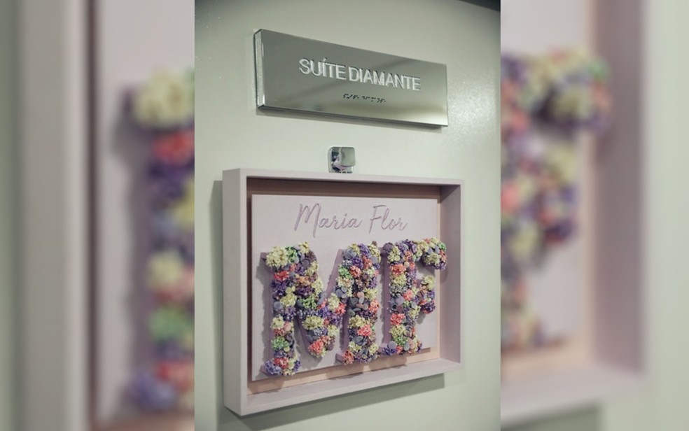 Zé Felipe e Virginia decoram porta de maternidade para receber a 2ª filha Maria Flor, em Goiânia, Goiás — Foto: Reprodução/Instagram