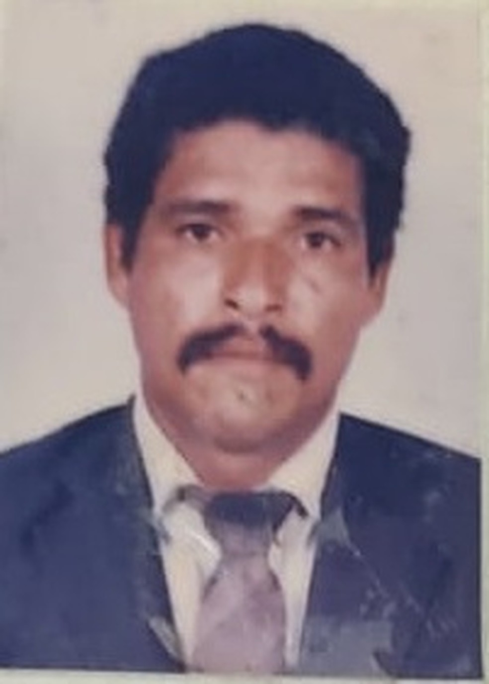 Vítima assassinada em Jaru; corpo estava a cerca de 30 metros da casa — Foto: Arquivo pessoal