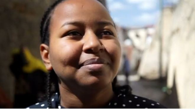 Betelhem Dessie ensinou 20 mil crianças a codificar na Etiópia (Foto: BRIGHT SPARKS/BBC)