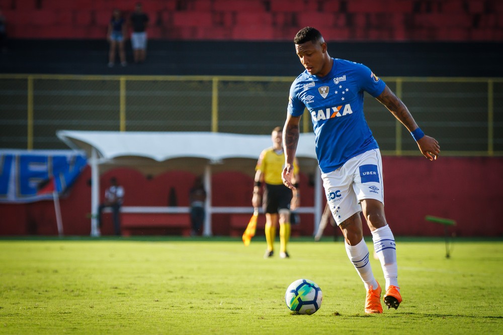 Egídio prega cautela com cobranças a David e garante crescimento de Mancuello