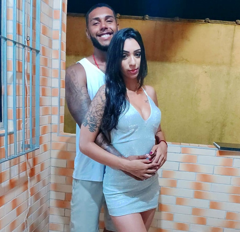 Noiva lamenta morte de companheiro ao cair de telhado enquanto trabalhava em Santos, SP — Foto: Arquivo Pessoal