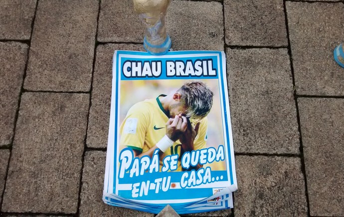 argentina poster provocando o brasil (Foto: Marcelo Hazan)