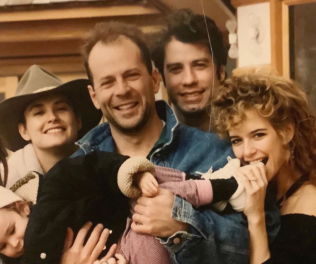 Demi Moore posta foto antiga com Bruce Willis, John Travolta e Kelly Preston  (Foto: Reprodução/ Instagram)