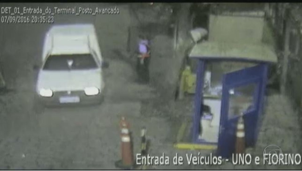 Funcionário deixa carros carregados de drogas entrarem no Porto de Santos (SP), segundo informações da PF (Foto: Reprodução/Bom Dia Brasil)