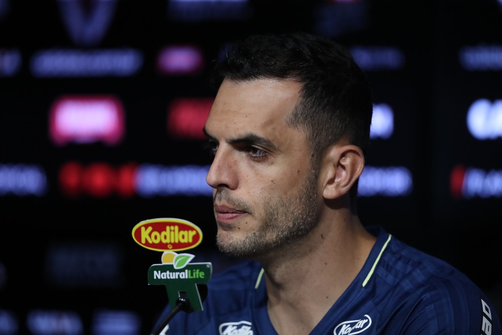 Rhodolfo espera Dourado e revela idolatria por Julio Cesar: Já gandulei para ele