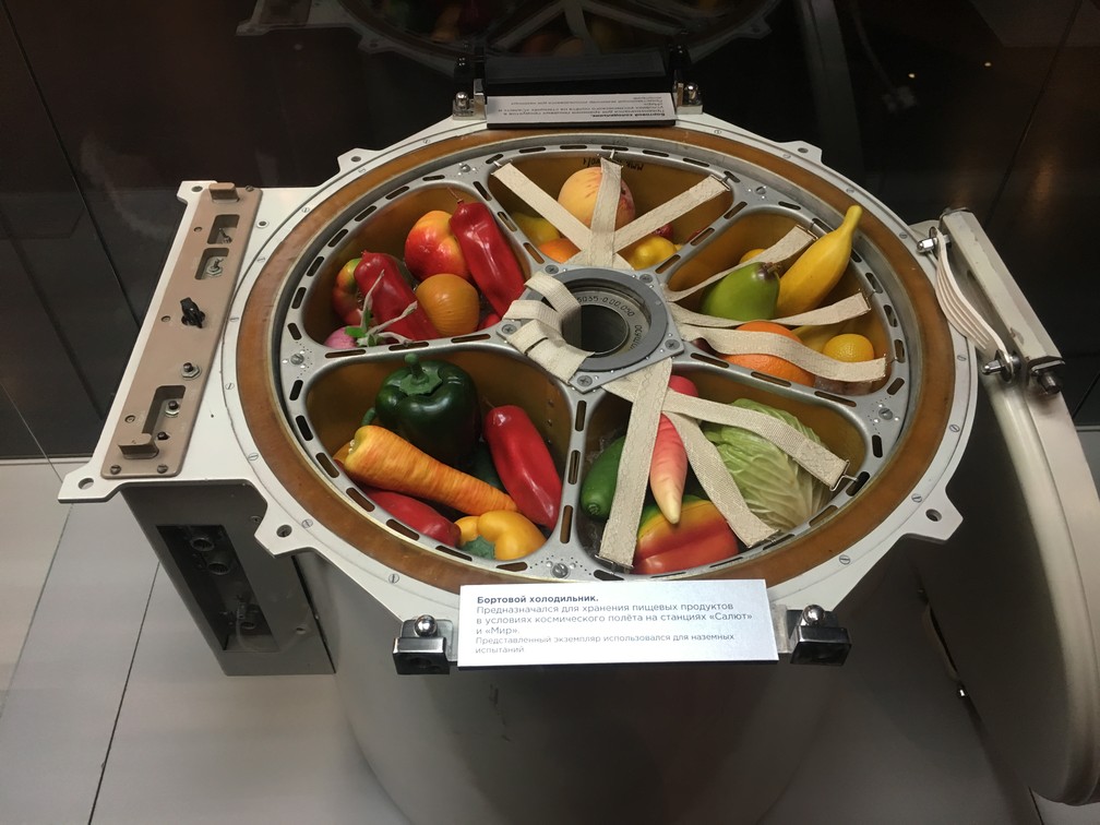 Armazenamento com comida dos astronautas  (Foto: G1/ Adriane Schultz)