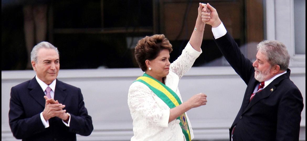 Michael Temer, Dilma Rousseff e Lula na posse  (Foto: Reprodução )