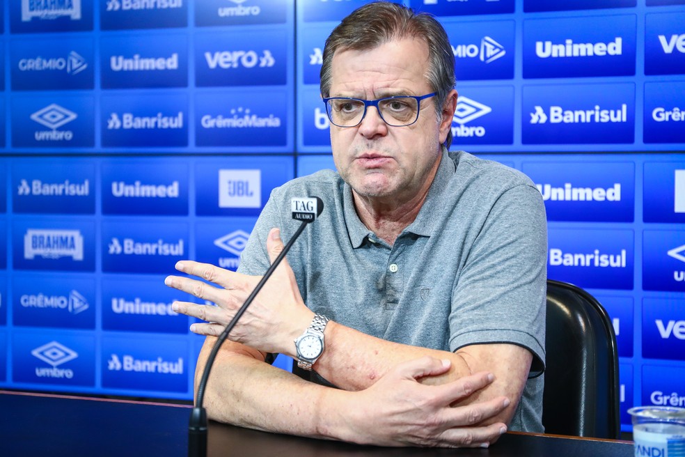 Renato é insubstituível, vice de futebol do Grêmio elogia, mas nega acerto com Tiago Nunes
