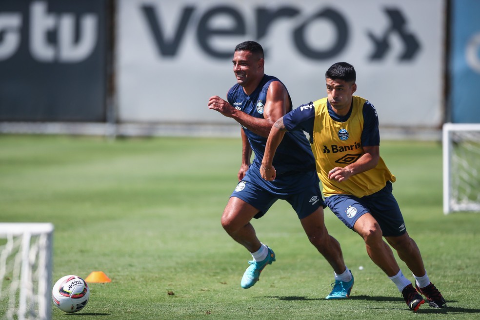 Diego Souza e Surez sero os centroavantes do Grmio em 2023  Foto: Lucas Uebel/Grmio