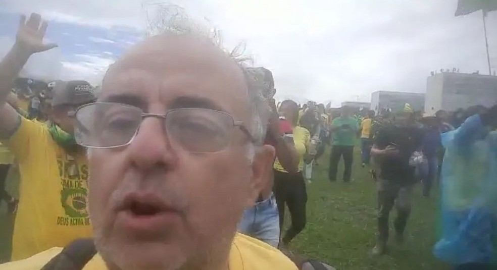 Morador de Cataguases é flagrado em ato terrorista em Brasília — Foto: Reprodução/Instagram