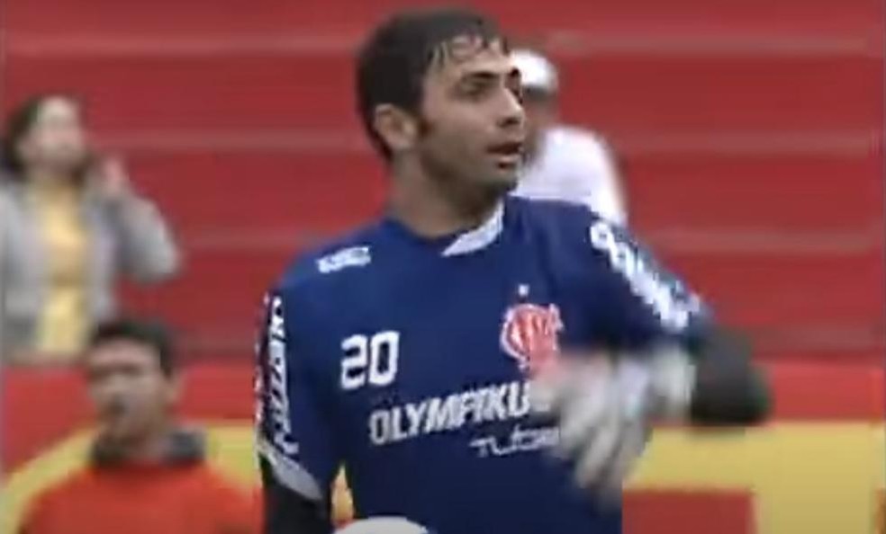 Diego foi titular no jogo do Beira-Rio — Foto: Reprodução
