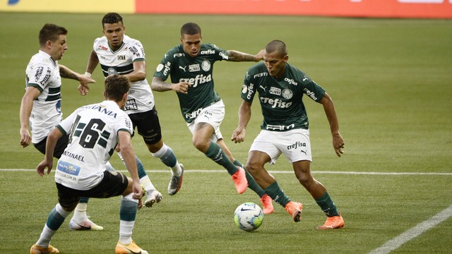 Gabriel Veron, atacante do Palmeiras, no jogo contra o Coritiba