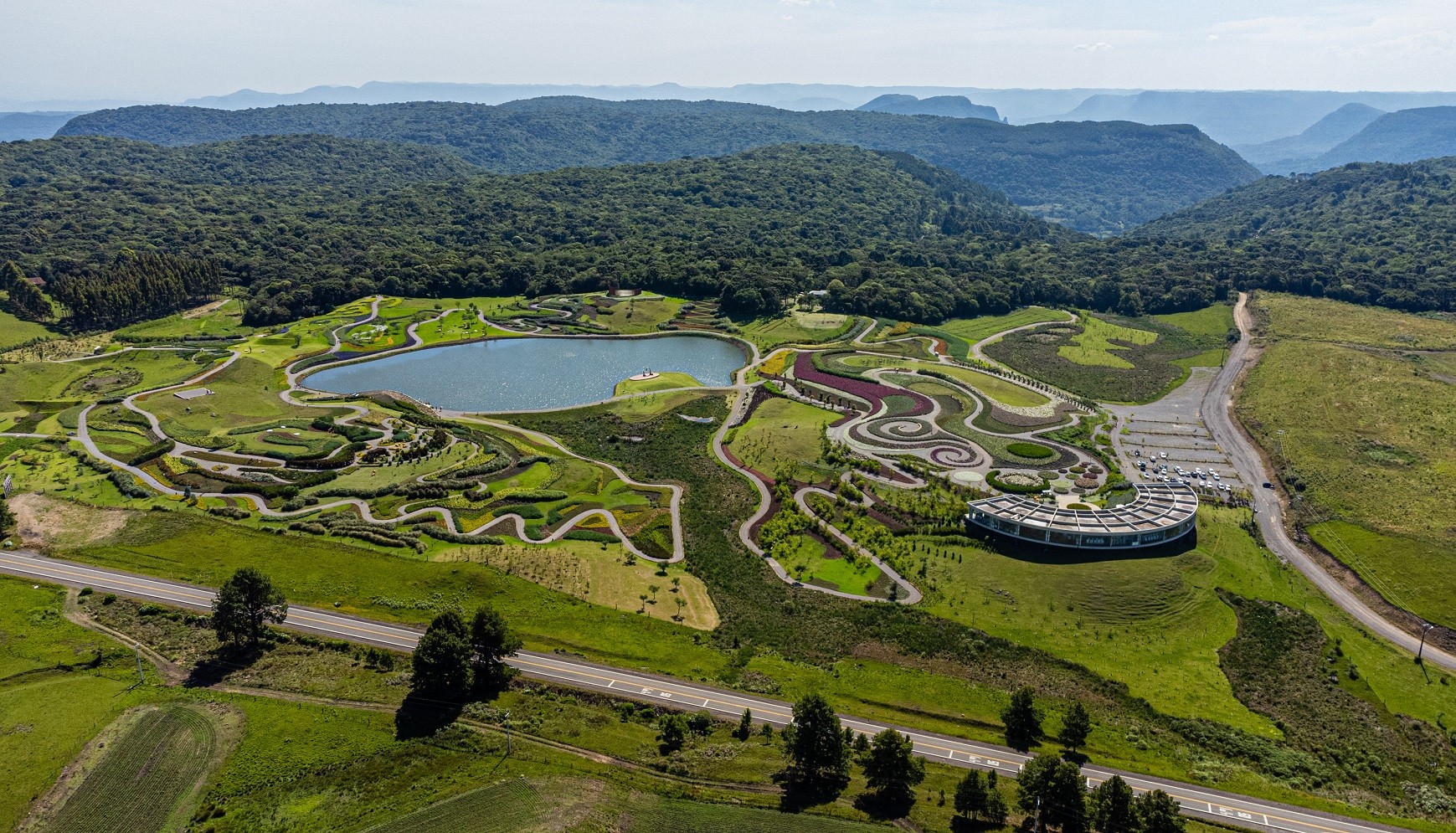 Projeto de paisagismo de parque composto por 30 jardins na Serra do RS é selecionado para Bienal Internacional