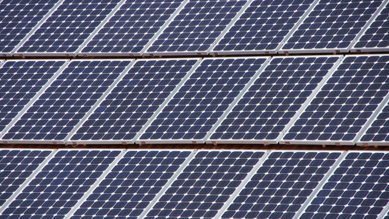 placa-energia-solar-sustentabilidade (Foto: Martin Abeggien/CCommons)
