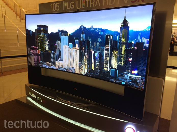 LG lança TV de 105 polegadas de 300 mil reais (Foto: Reprodução/Marcelo Paiva)