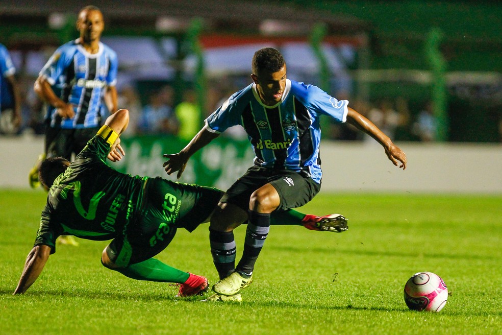 Alisson será novidade no time titular do Grêmio contra o São José (Foto: Lucas Uebel/Grêmio/Divulgação)