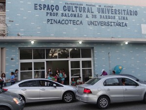 Ufal não pode mais terceirizar professores nos cursos de idiomas. (Foto: Raphael Vasconcelos/G1)