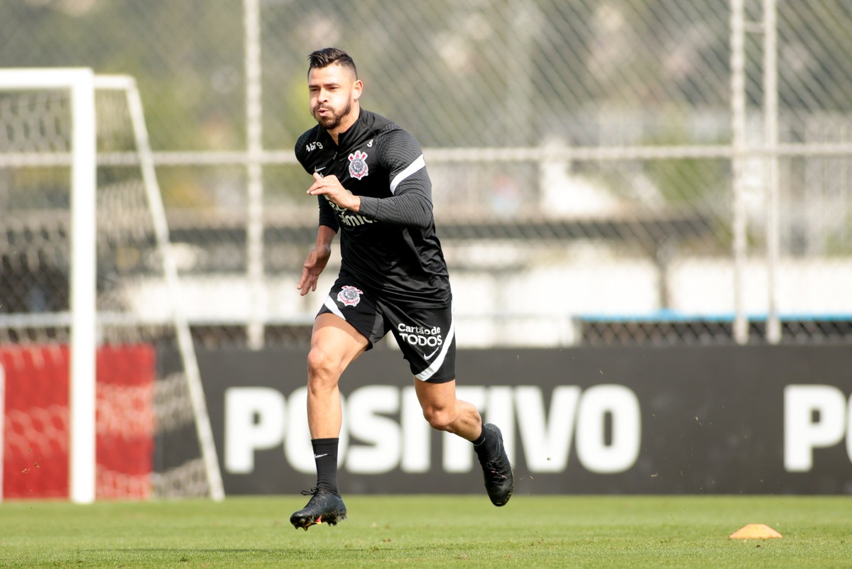 Escalação do Corinthians: Sylvinho treina time para ...