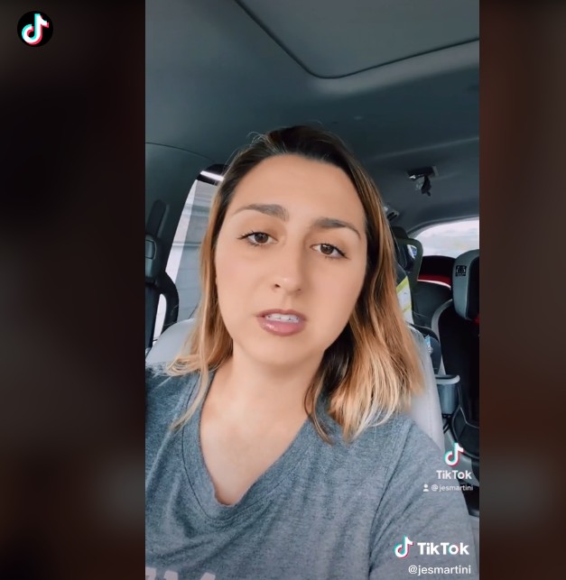 Mãe faz post de alerta sobre exclusão de crianças que não são convidadas para festinhas de colegas da escola (Foto: Reprodução/TikTok/Jess Martini)