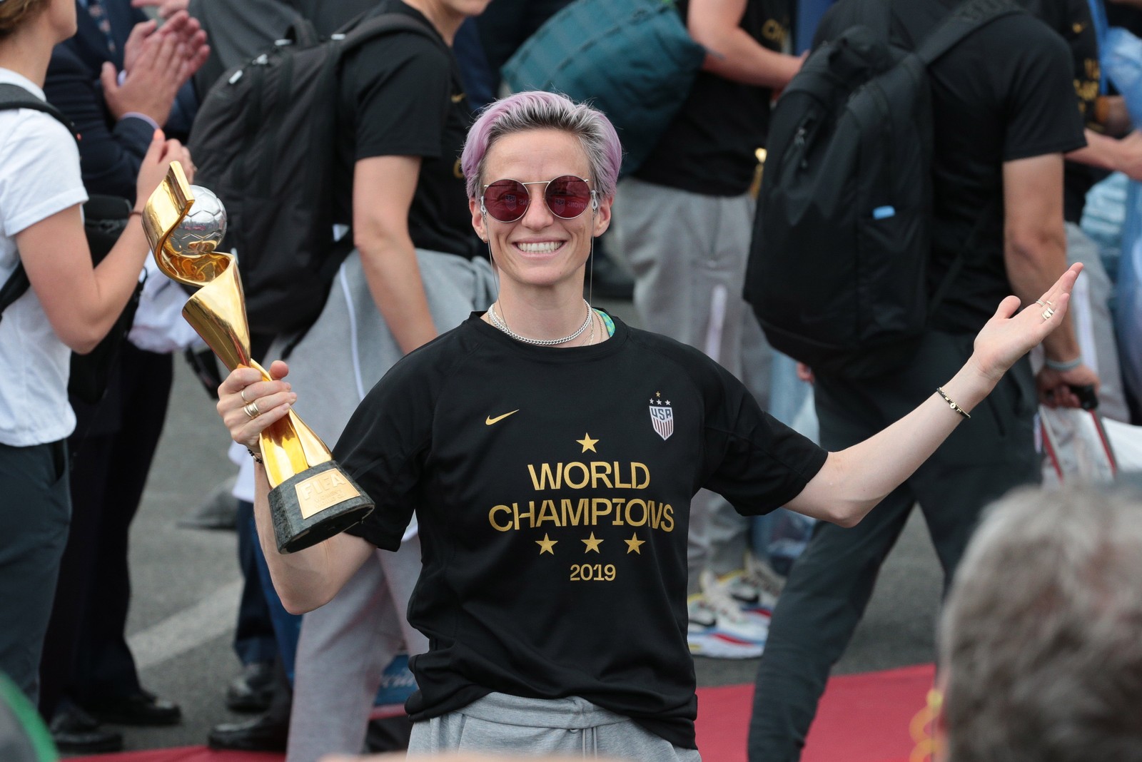 2019-07-08t214341z-47247136-nocid-rtrmadp-3-soccer-women-s-world-cup-champions-airport-arrival.jpg