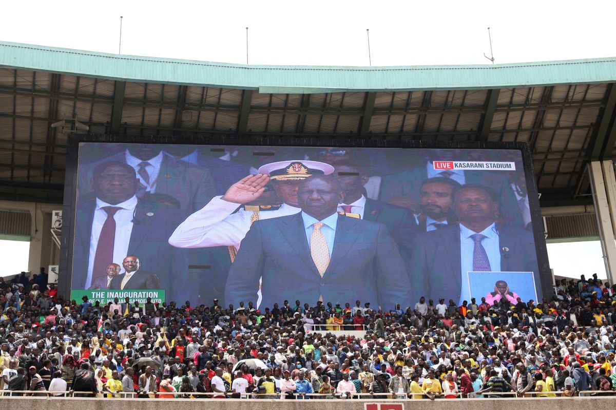 William Ruto toma posse no Quênia após concorrente reconhecer a derrota ...