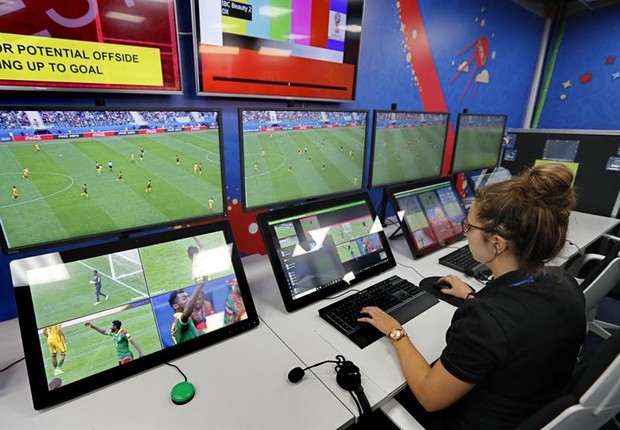 A emoção do futebol para assistir os jogos da Copa em casa!