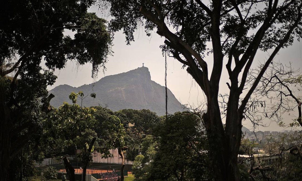 Com vista para o Cristo Redentor, casa está localizada próxima à Escola Americana e à PUC Rio — Foto: Divulgação