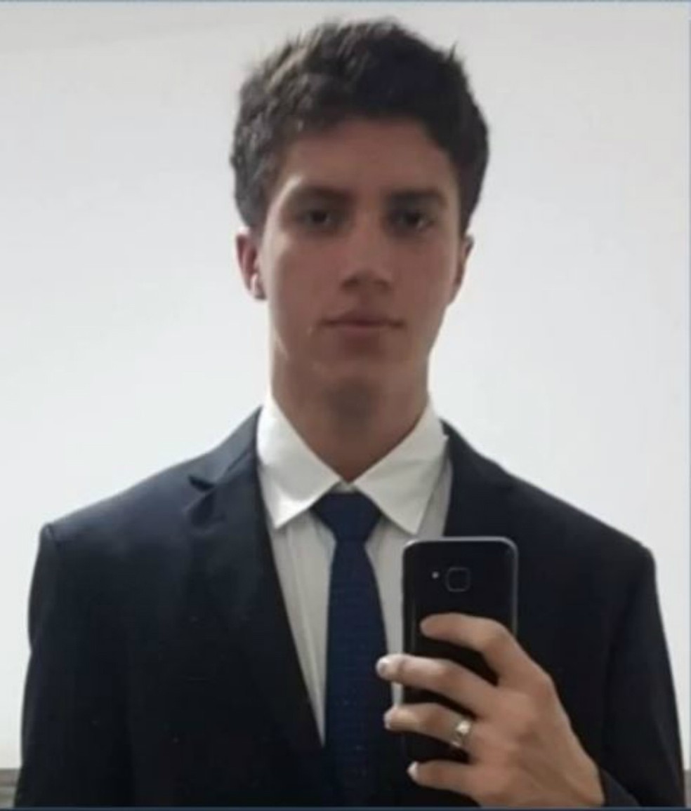 O estudante Matheus Xavier, de 19 anos, foi morto no dia 9 de abril deste ano, com tiros de fuzil AK-47, no bairro Jardim Bela Vista, em Campo Grande, — Foto: Redes Sociais