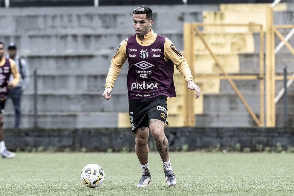 Carabajal não joga contra o Atlético-MG — Foto:  Ivan Storti/Santos FC