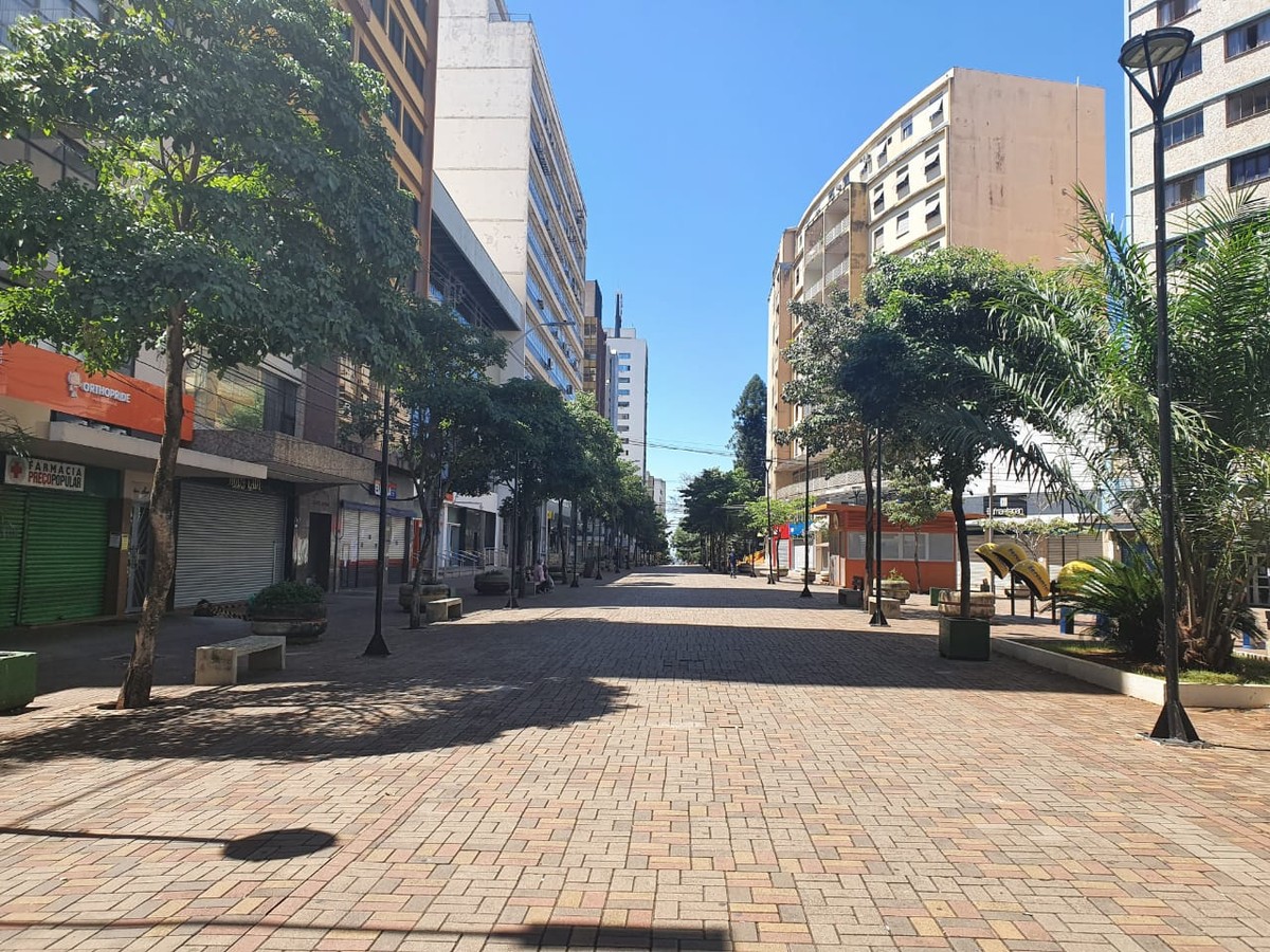 No feriado de Tiradentes, lojas do comércio de rua de Londrina ficarão