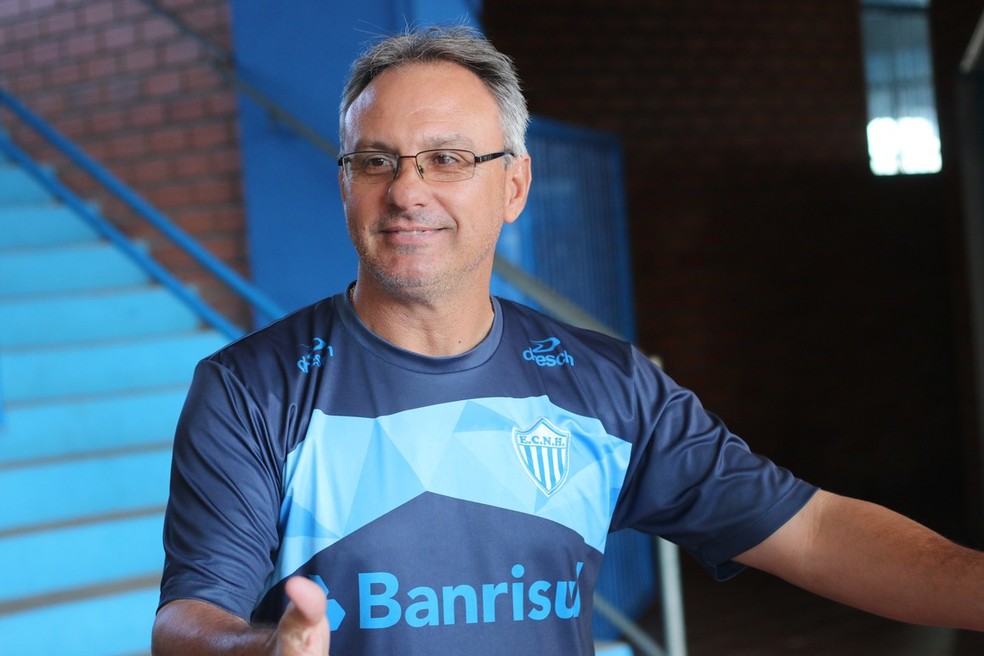 Técnico Beto Campos foi campeão gaúcho com o Novo Hamburgo em 2017 (Foto: Diego Guichard/GloboEsporte.com)