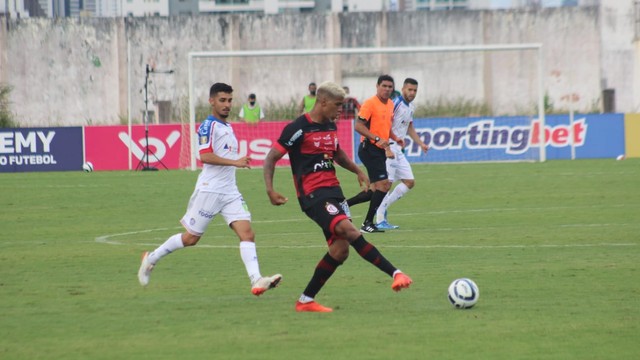No Amigão, Bahia bateu o Campinense por 3 a 1 em sua estreia na Copa do Nordeste