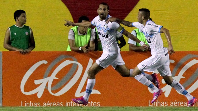 Barcos marca em jogos seguidos após 4 meses e inicia era Felipão em alta