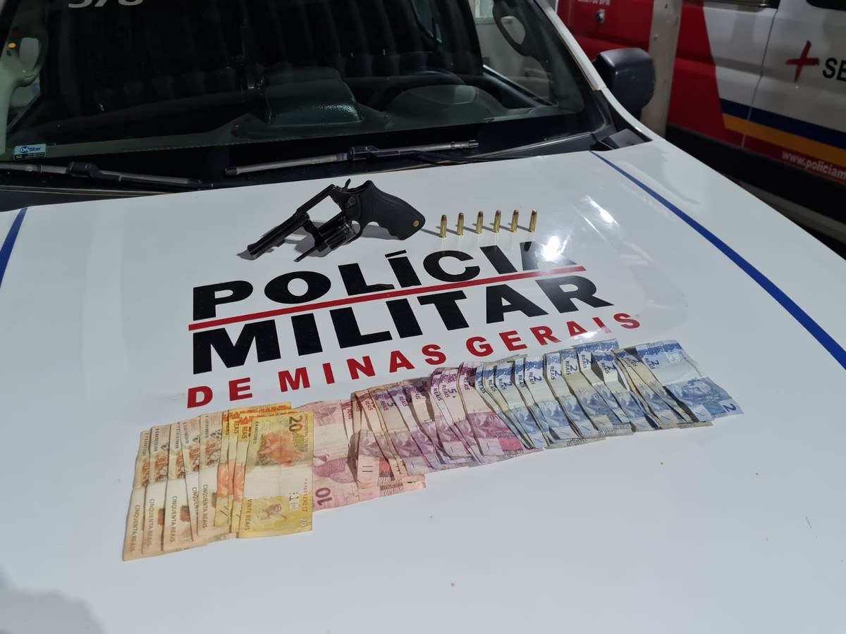 Homem tenta fugir de abordagem policial e acaba preso com arma e munições, em Montes Claros