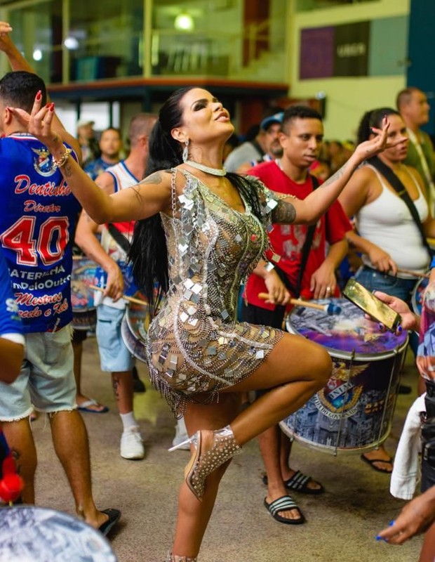 Juliana Souza, rainha de bateria da União da Ilha (Foto: Divulgação/Adriano Reis/Palmer Assessoria de Comunicação)
