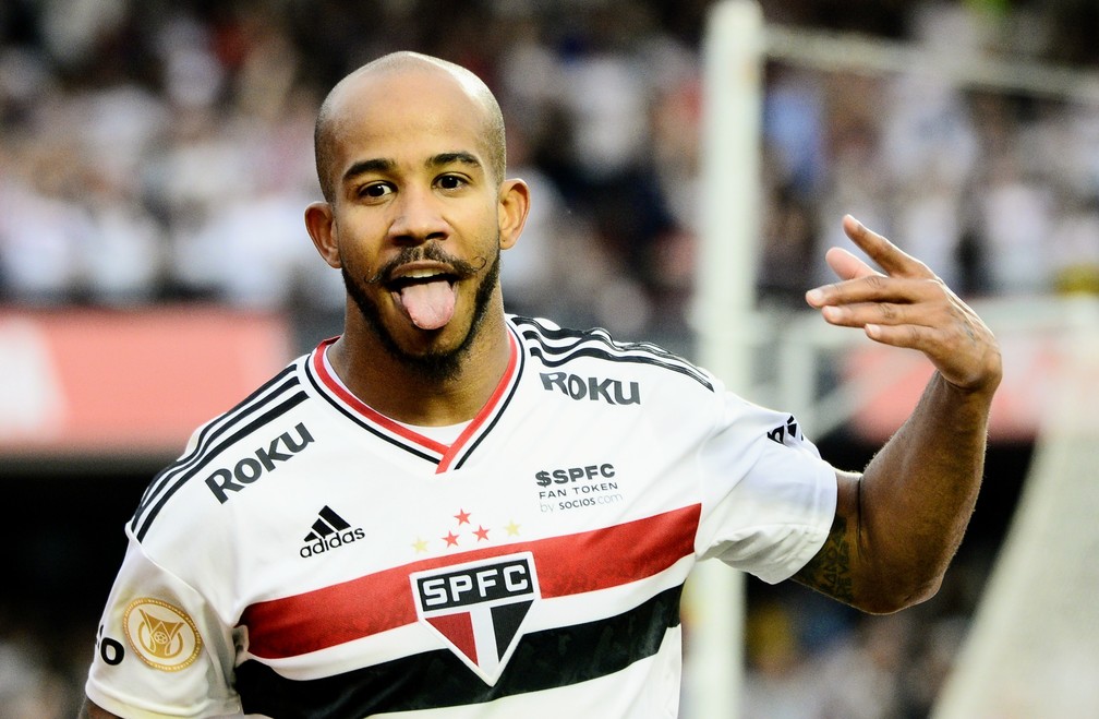 Patrick comemora o gol em São Paulo x Fluminense — Foto: Marcos Ribolli