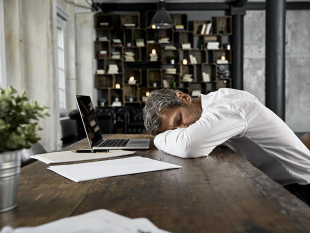 Como evitar que o home office interfira no seu sono (Foto: Getty Images/Westend61)