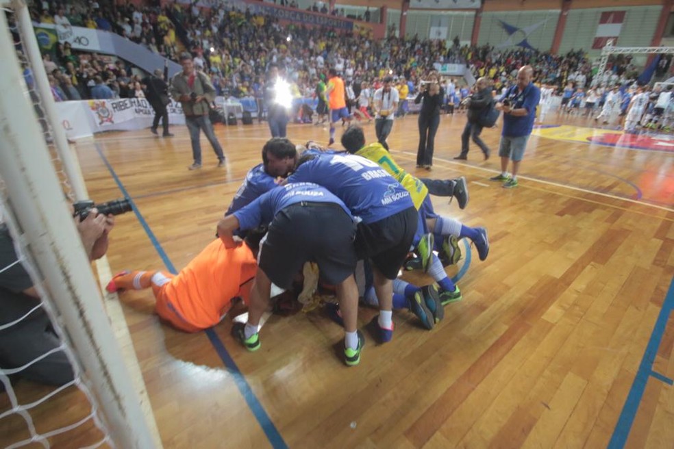 Brasil celebra conquista do Mundial de Futsal Down — Foto: F.L.Piton/Prefeitura Municipal Ribeirão Preto