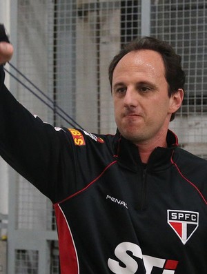 De novo? Após Libertadores, Mundial e Brasileiro, Ceni luta por mais um tri